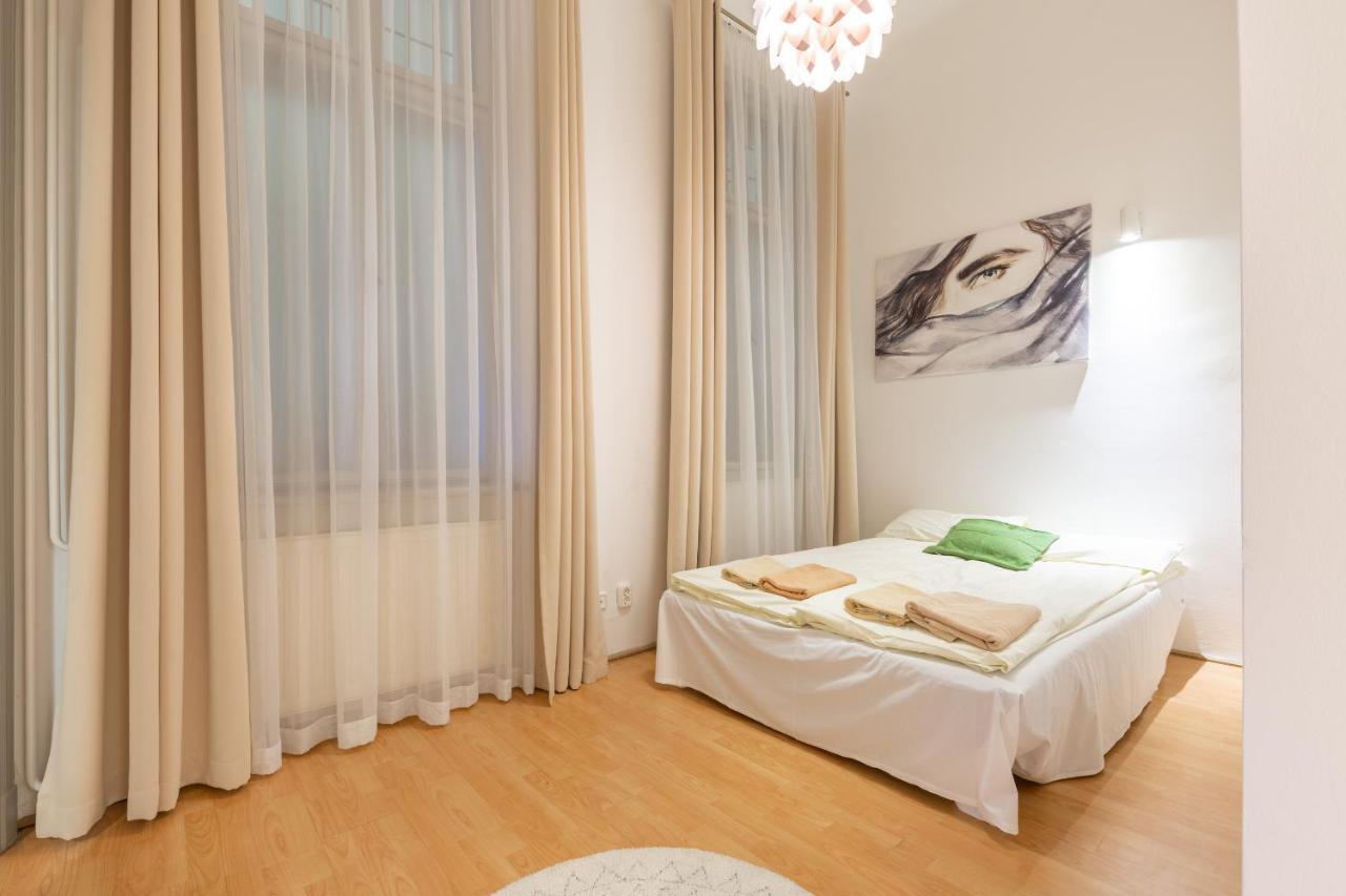 Sz9 Szent Istvan Apartment Budapest Bagian luar foto